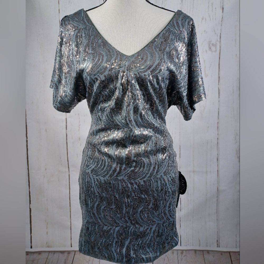 NWT Sequin Metallic Gray Silver Dress Mini Sequin V-neck Formal Party